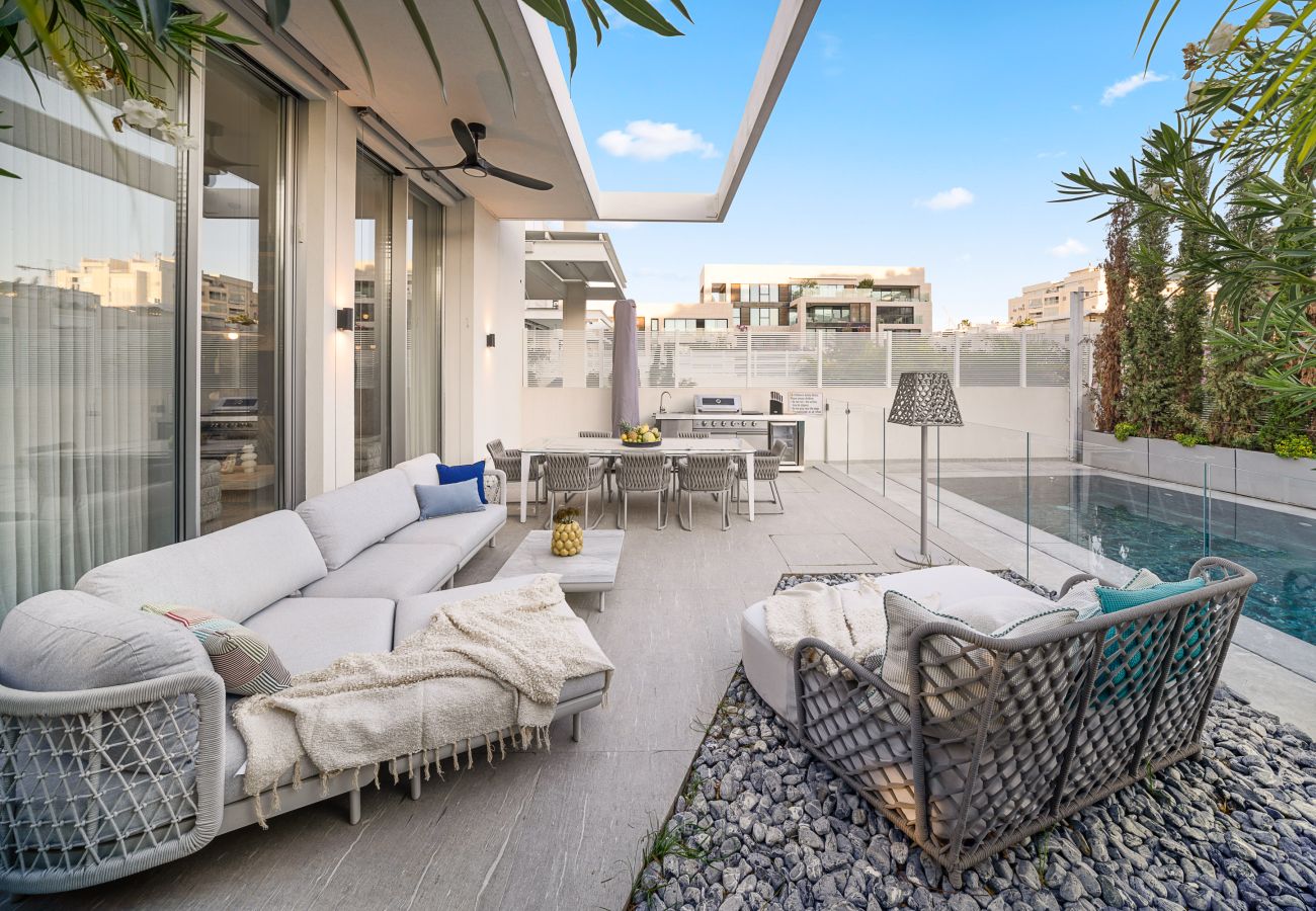 Villa in Herzliya - MAMAD Luxury New Villa with Heated Private Pool by FeelHome