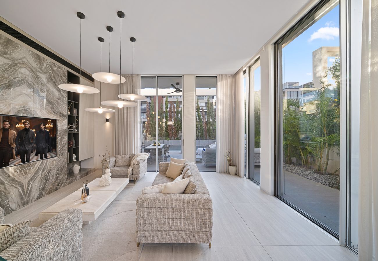 Villa in Herzliya - MAMAD Luxury New Villa with Heated Private Pool by FeelHome