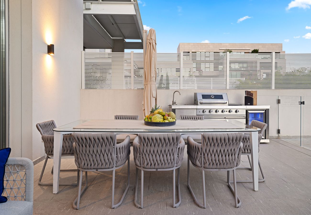 Villa in Herzliya - MAMAD Luxury New Villa with Heated Private Pool by FeelHome