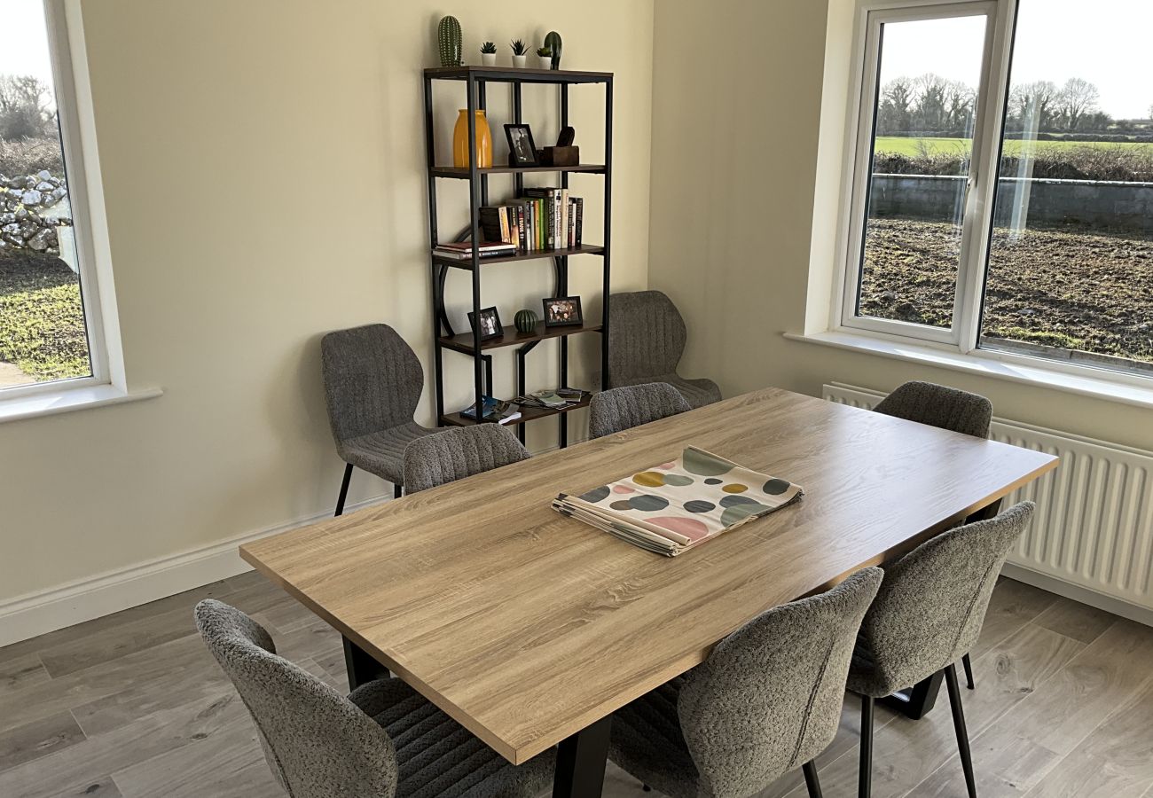 Cottage in Claregalway - Supber Newly Renovated Cottage Claregalway
