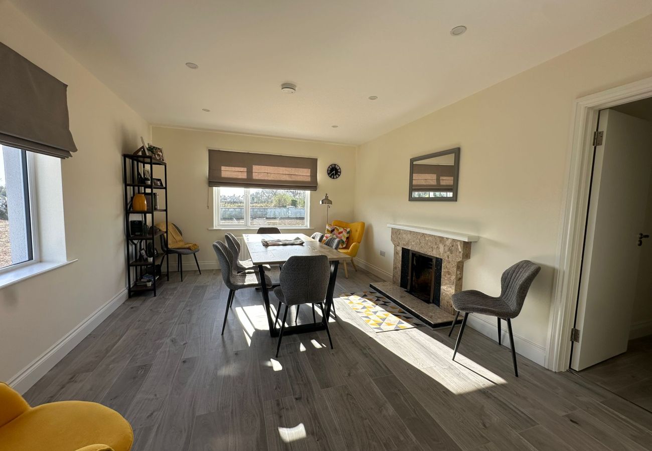 Cottage in Claregalway - Supber Newly Renovated Cottage Claregalway