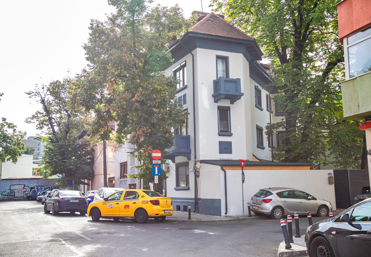 Apartment in Bucharest - ECHO Spacious Two