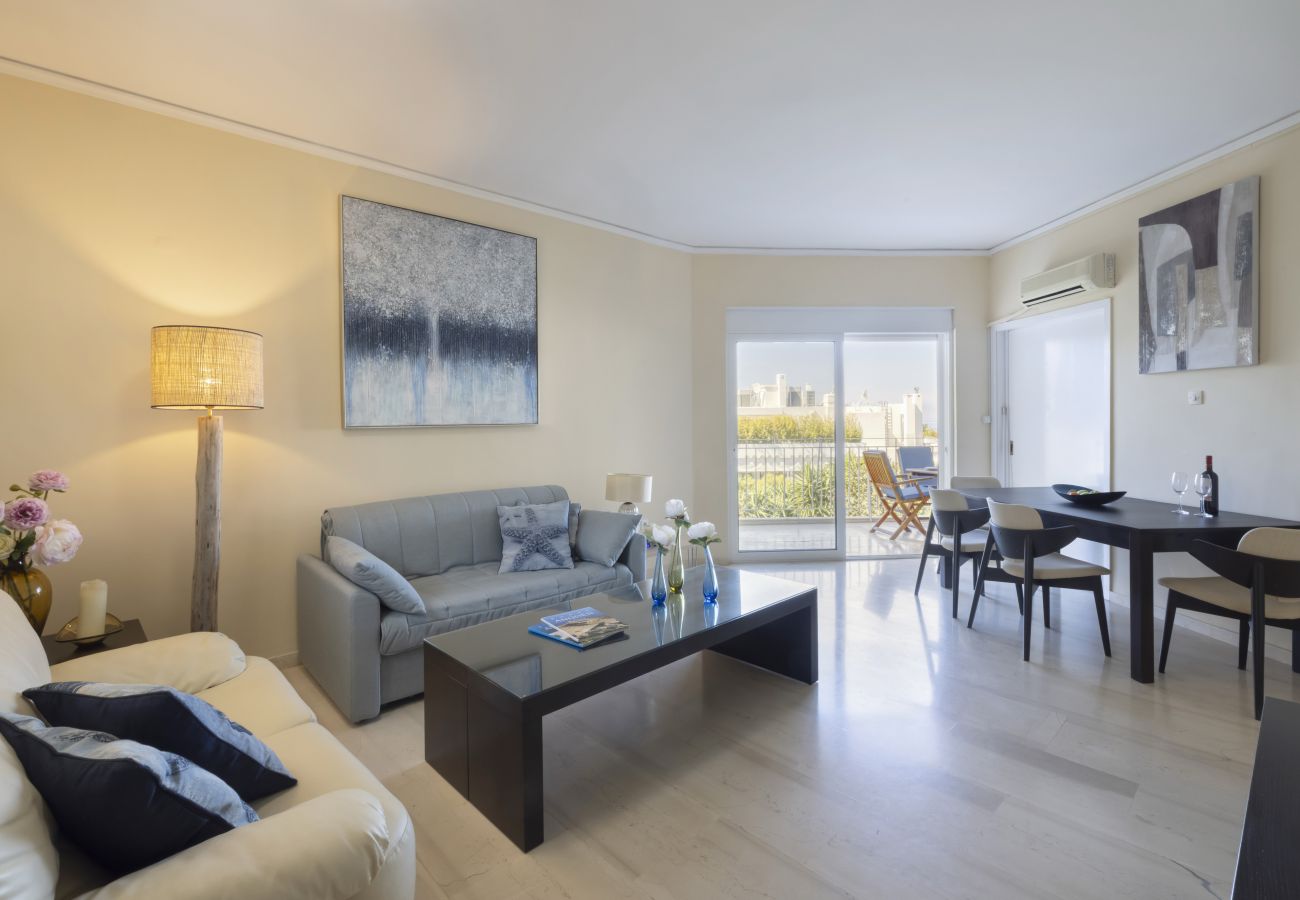 Apartment in Vouliagmeni - Elegant Sea-View Apartment