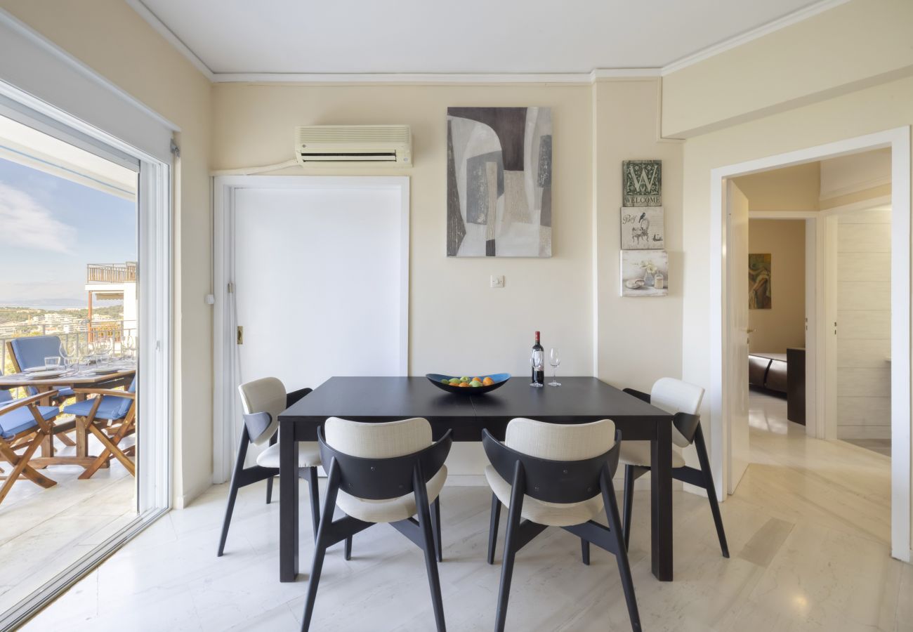 Apartment in Vouliagmeni - Elegant Sea-View Apartment