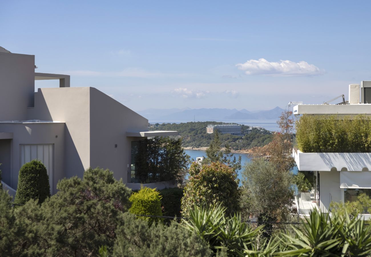 Apartment in Vouliagmeni - Elegant Sea-View Apartment