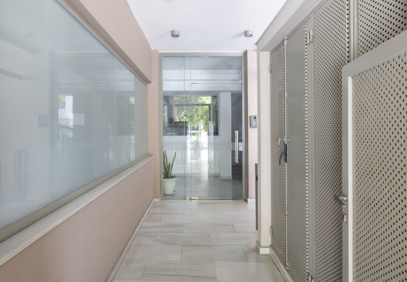 Apartment in Athens - Elegant Design Stay in Koukaki