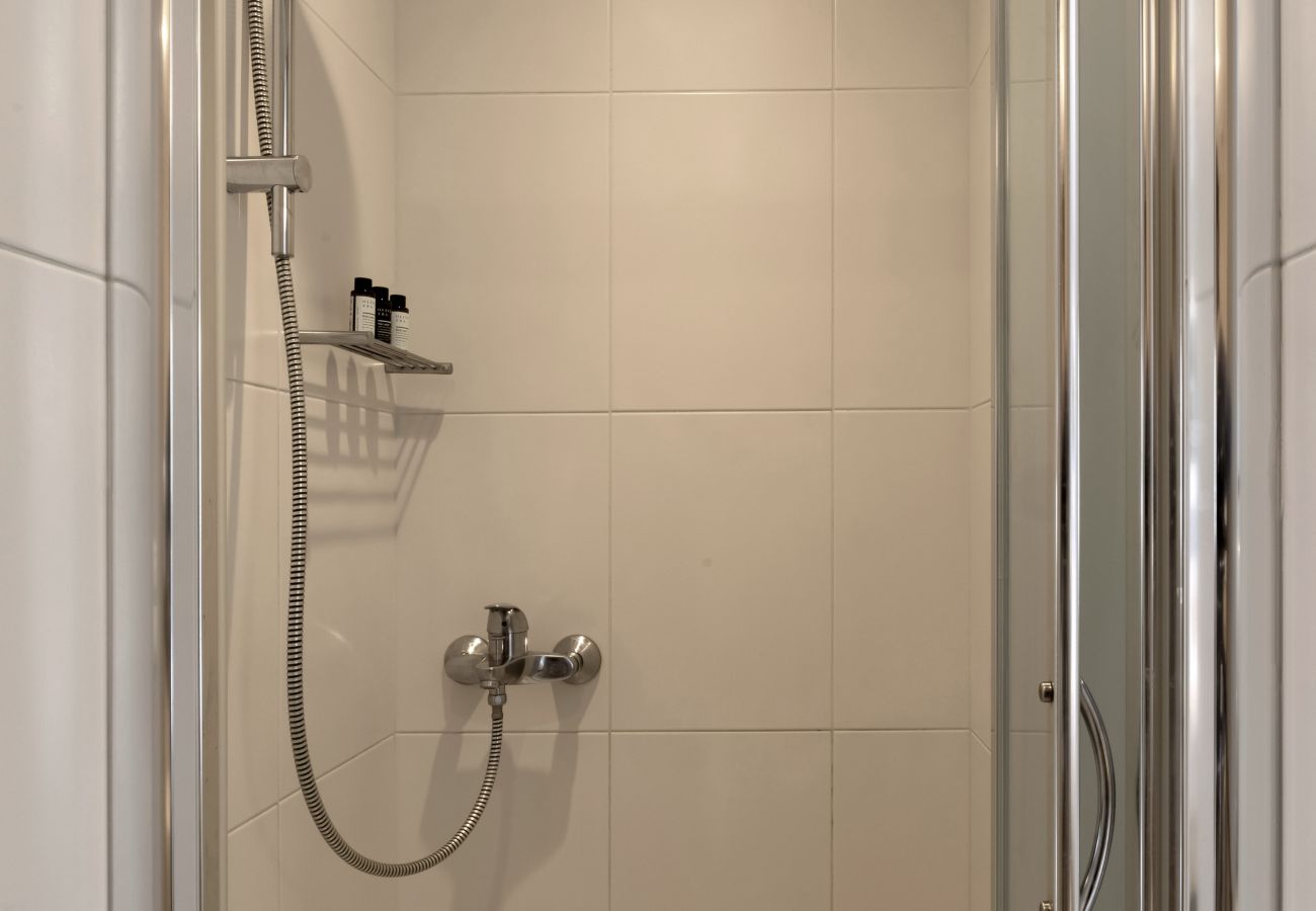 Apartment in Athens - Elegant Design Stay in Koukaki