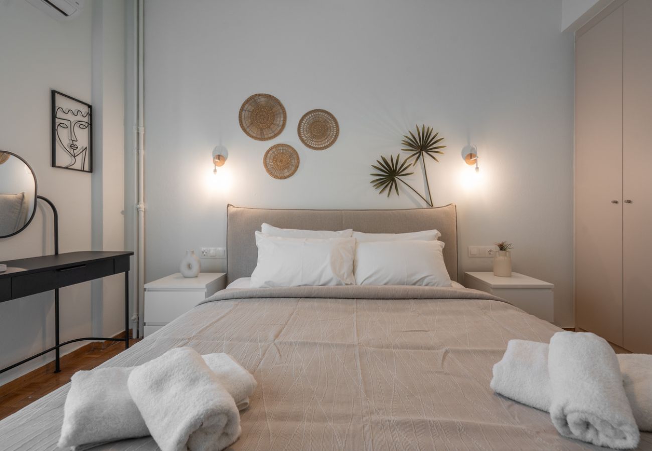 Apartment in Athens - Pirronos 9-11