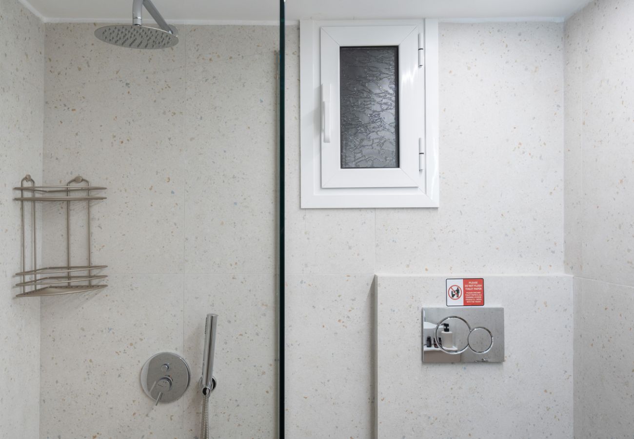 Apartment in Athens - Pirronos 9-11