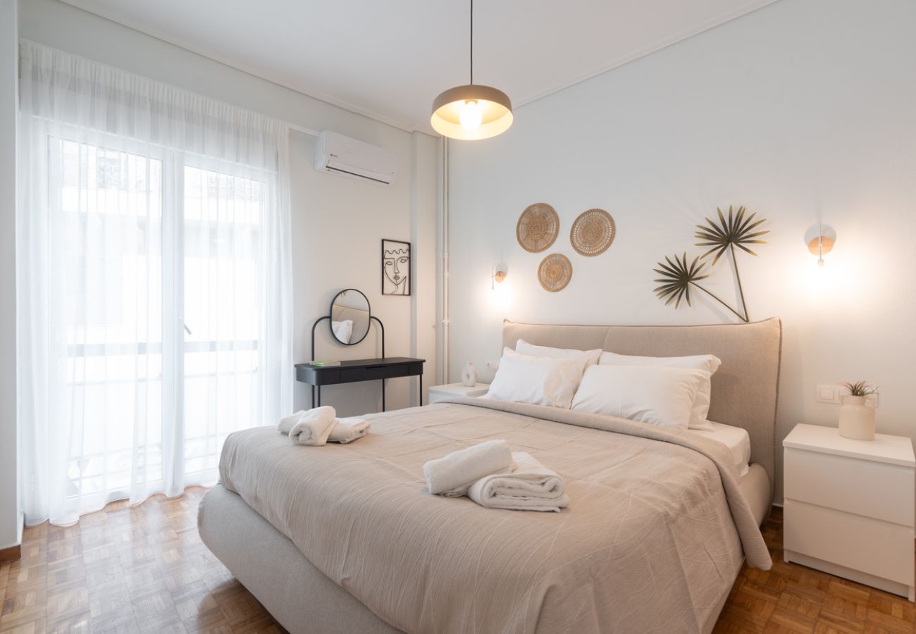 Apartment in Athens - Pirronos 9-11