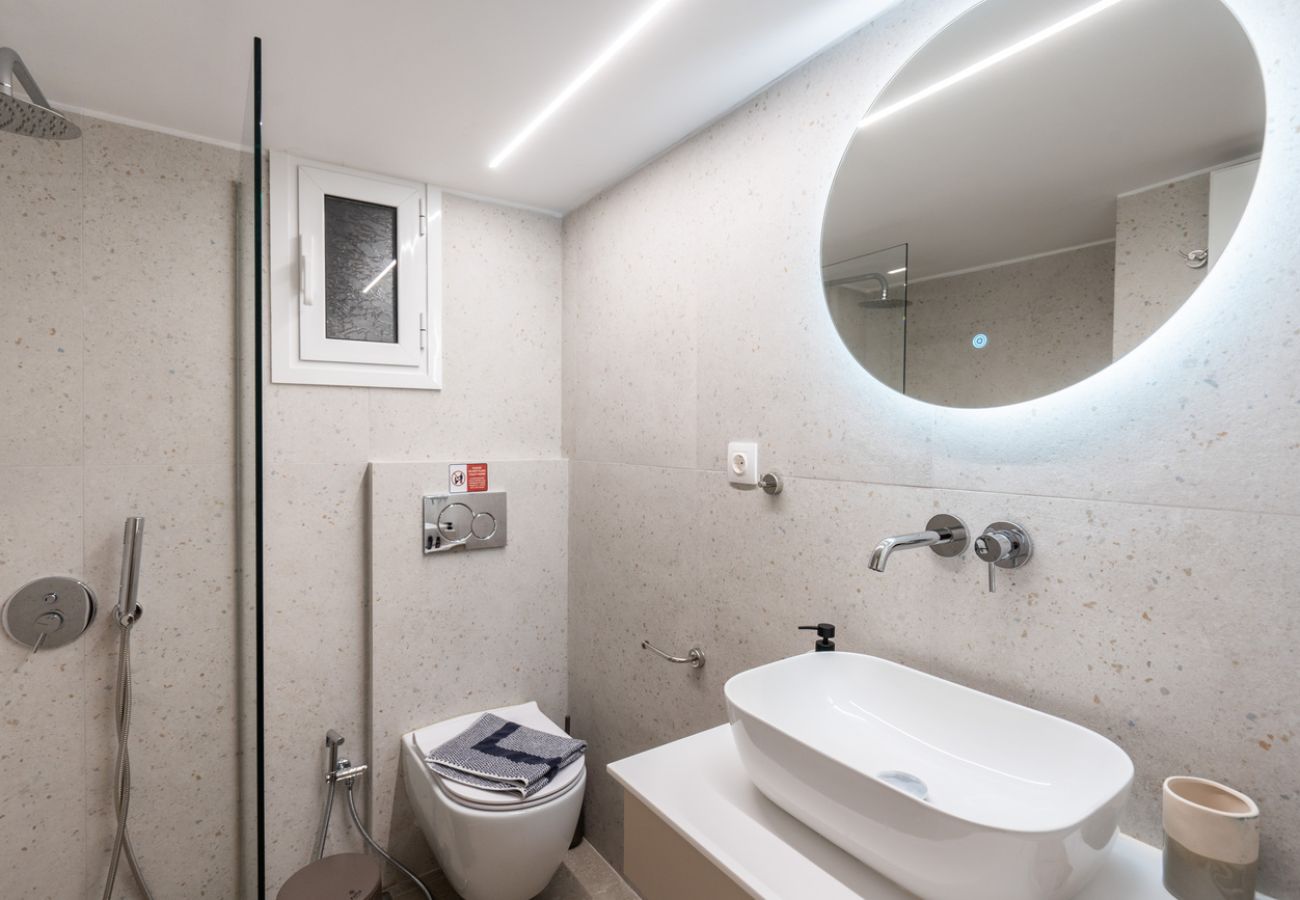Apartment in Athens - Pirronos 9-11