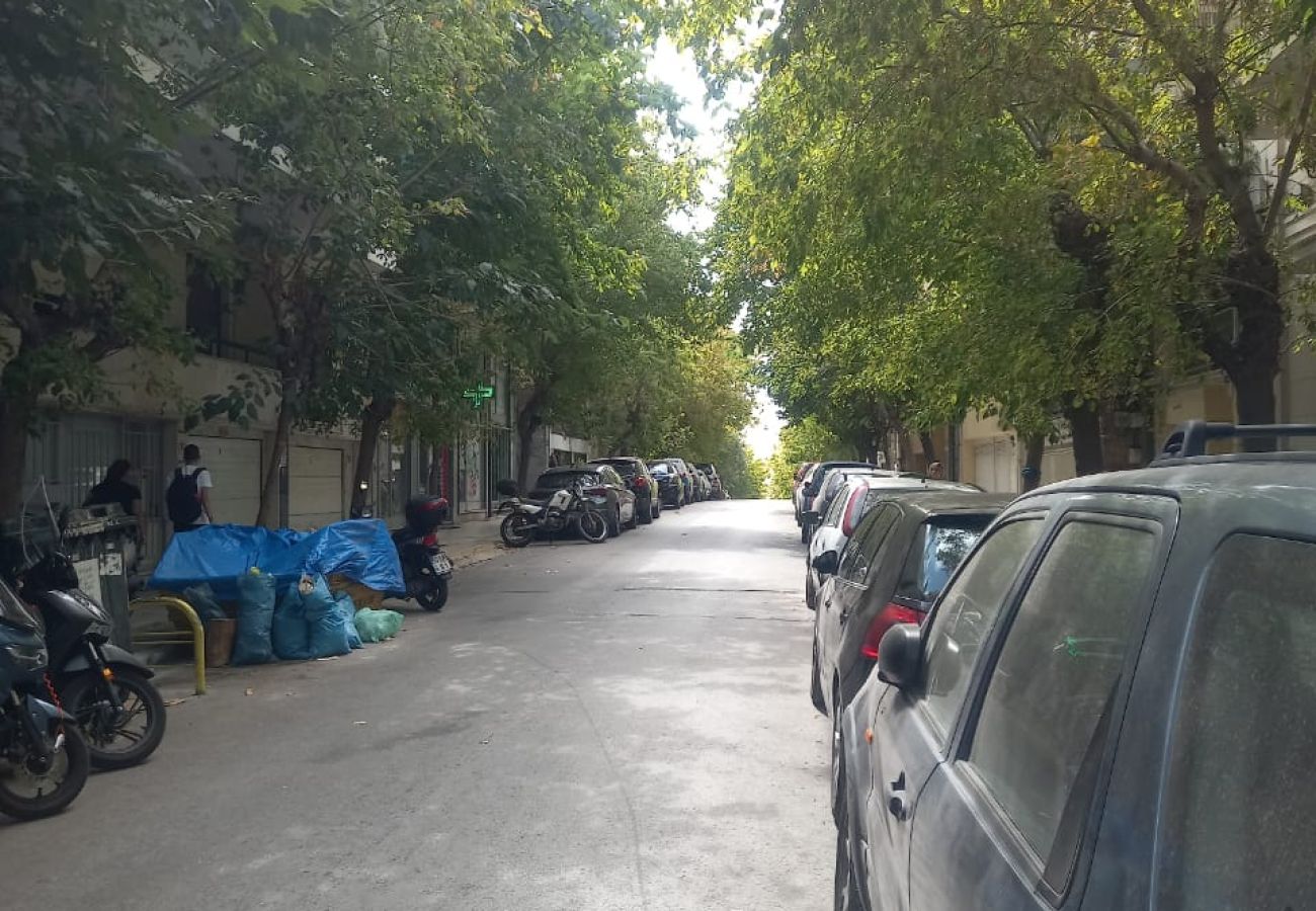 Apartment in Athens - Pirronos 9-11