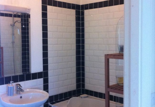 Apartment in Dublin - Grand Canal View Apartment in Dublin - Grand Canal View