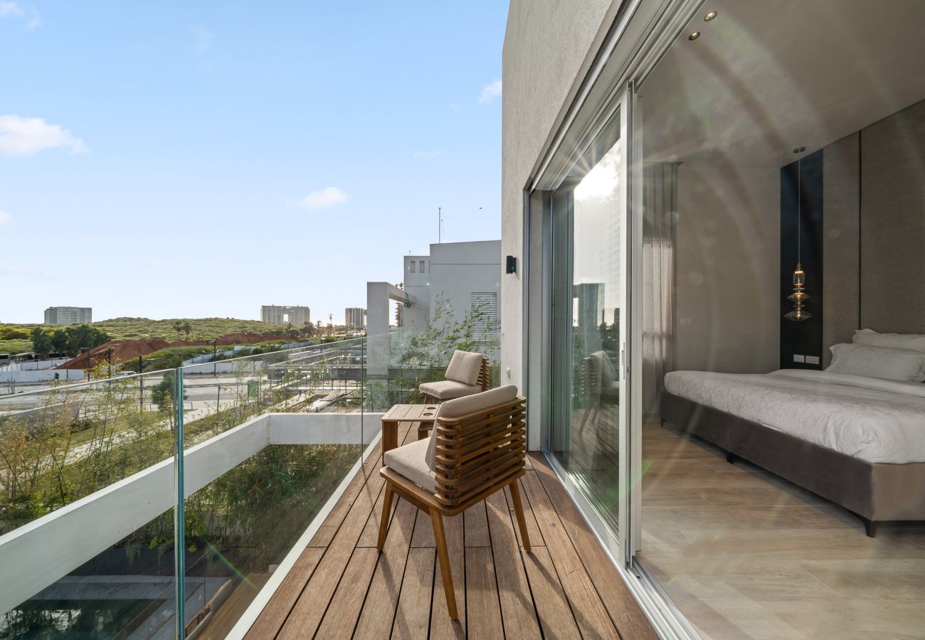 Villa in Herzliya - Luxury Brand New Villa with Pool by FeelHome