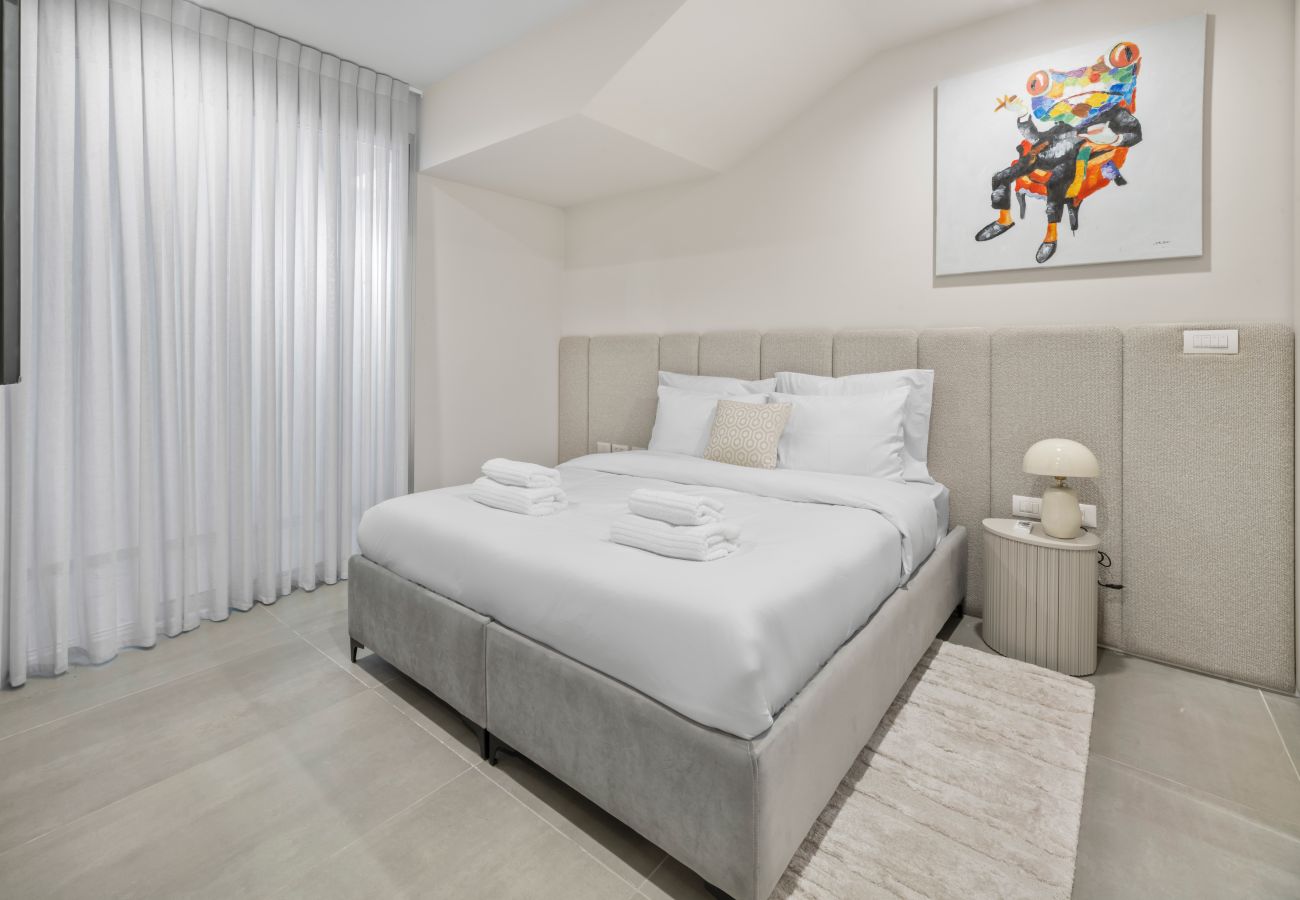 Villa in Herzliya - MAMAD Exclusive New Luxury Villa with Heated Pool by FeelHome