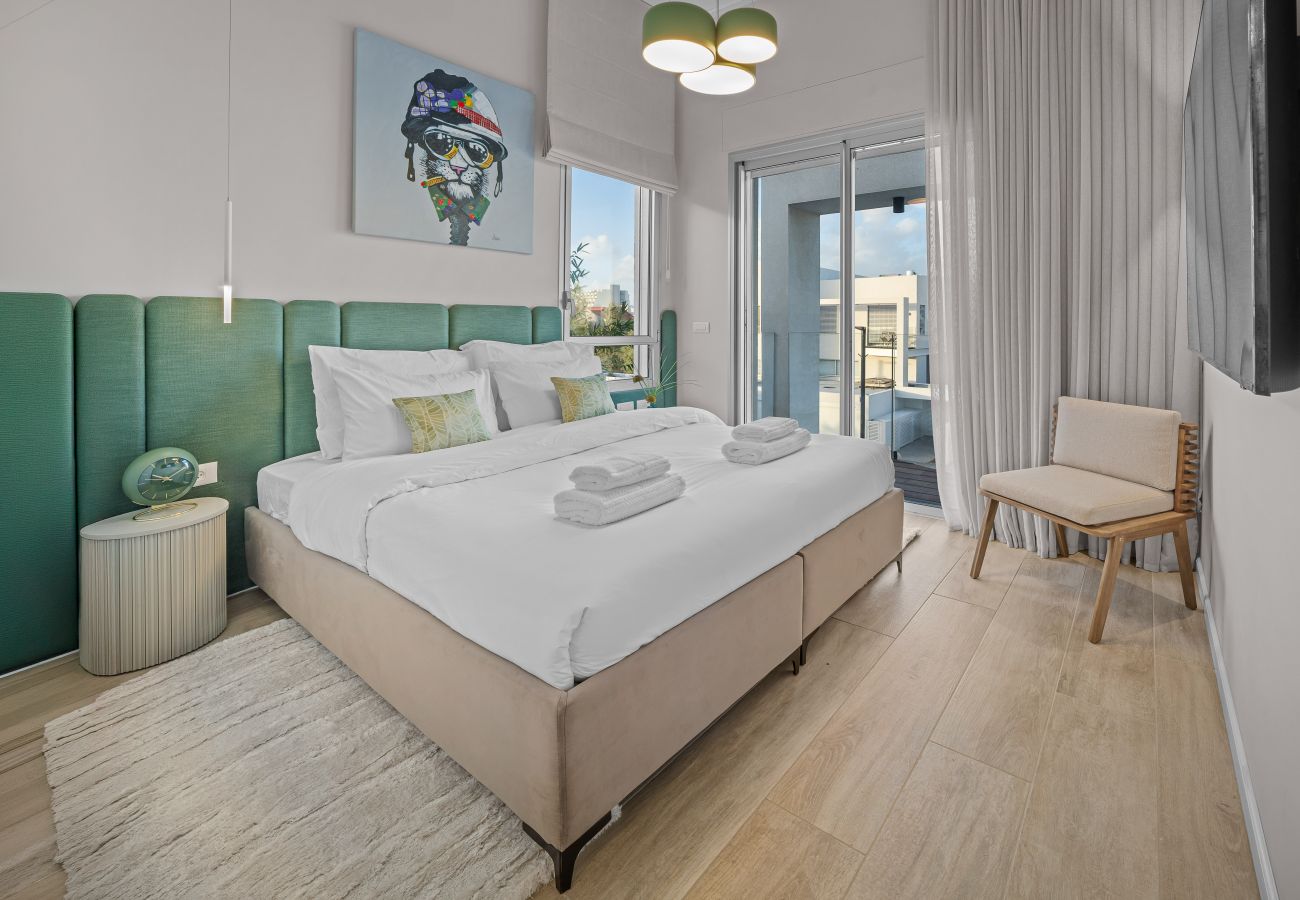 Villa in Herzliya - MAMAD Exclusive New Luxury Villa with Heated Pool by FeelHome