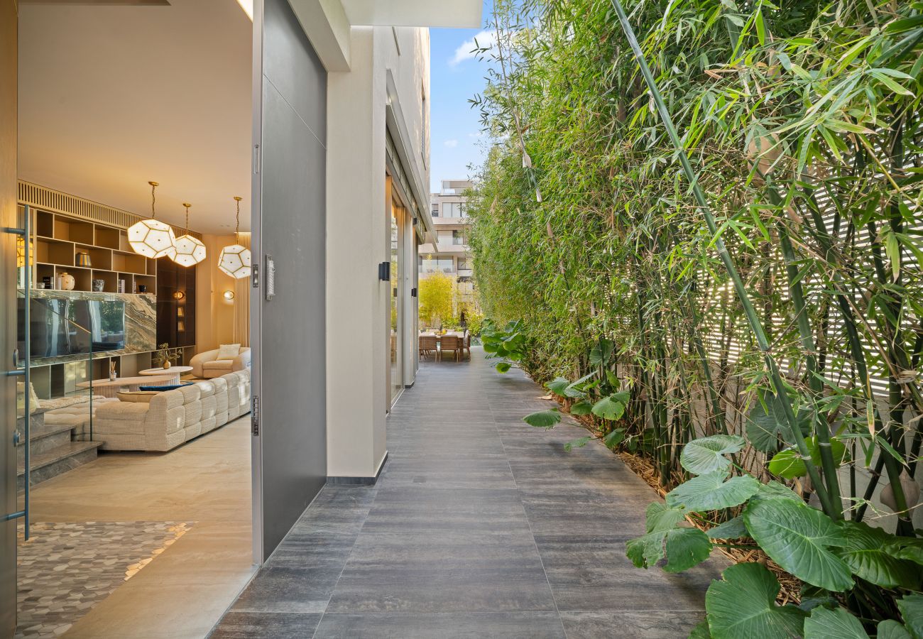 Villa in Herzliya - MAMAD Exclusive New Luxury Villa with Heated Pool by FeelHome