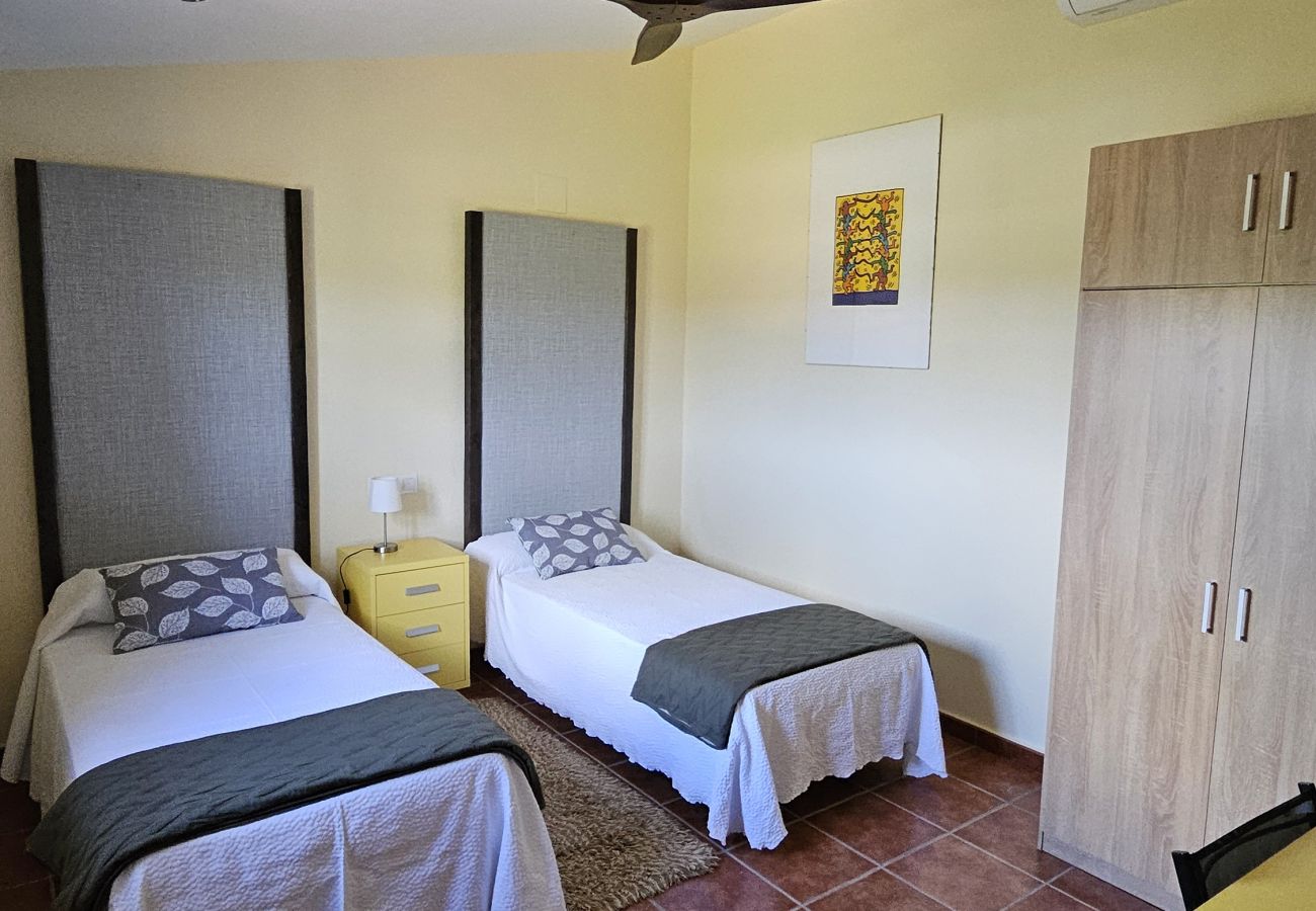 Cottage in Badajoz - Finca El Alamo