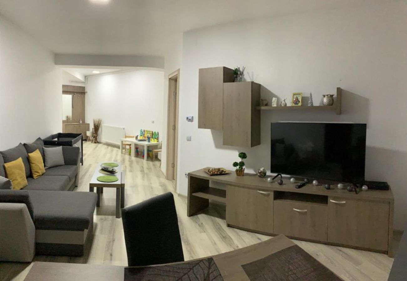 Apartment in Sinaia - Mountain View Retreat