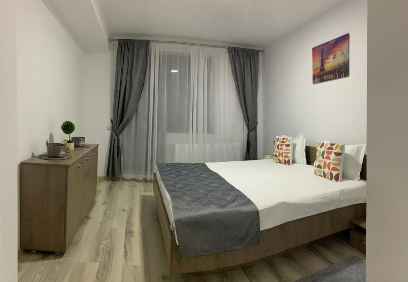 Apartment in Sinaia - Mountain View Retreat