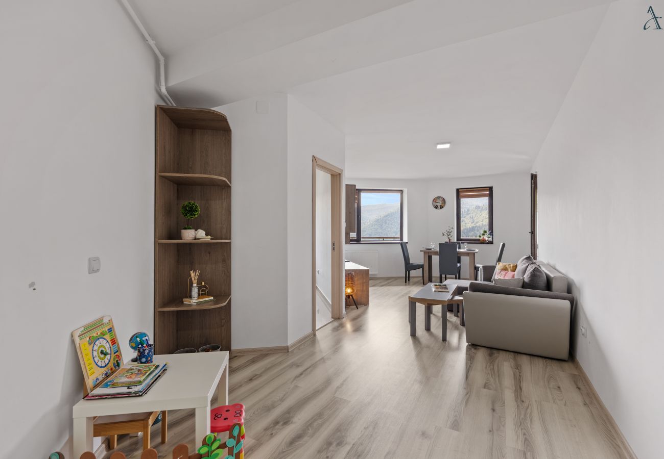 Apartment in Sinaia - Mountain View Retreat