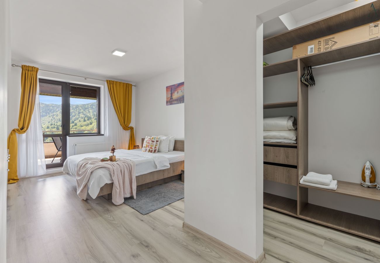 Apartment in Sinaia - Mountain View Retreat