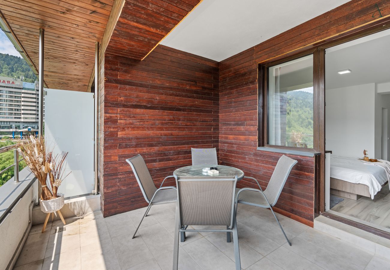 Apartment in Sinaia - Mountain View Retreat