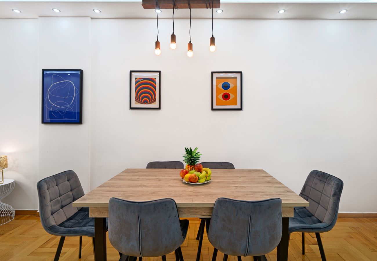 Apartment in Athens - Modern Comfort in Kipseli