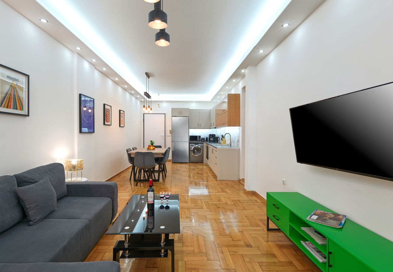 Apartment in Athens - Modern Comfort in Kipseli