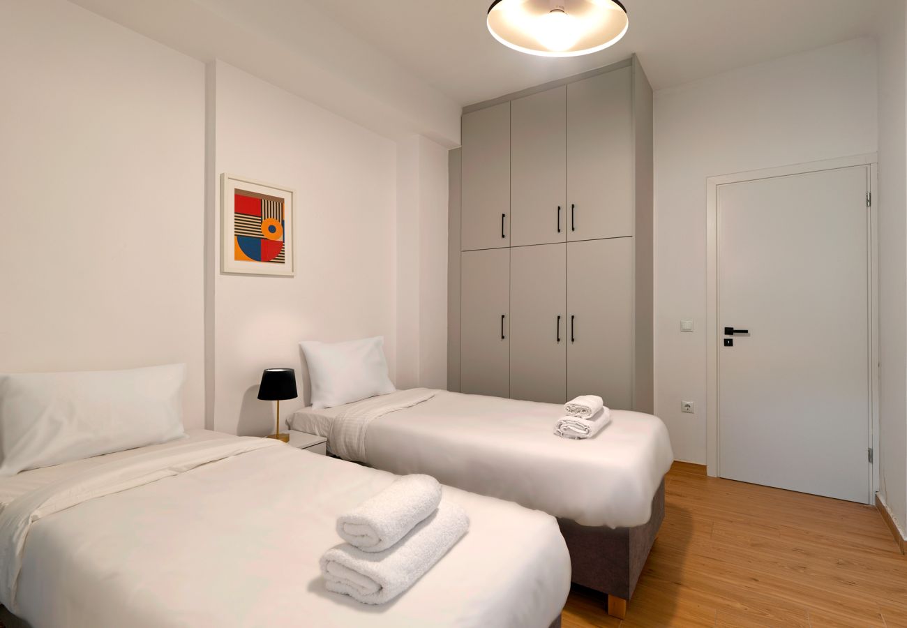 Apartment in Athens - Modern Comfort in Kipseli