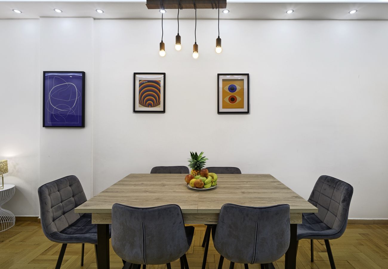 Apartment in Athens - Modern Comfort in Kipseli