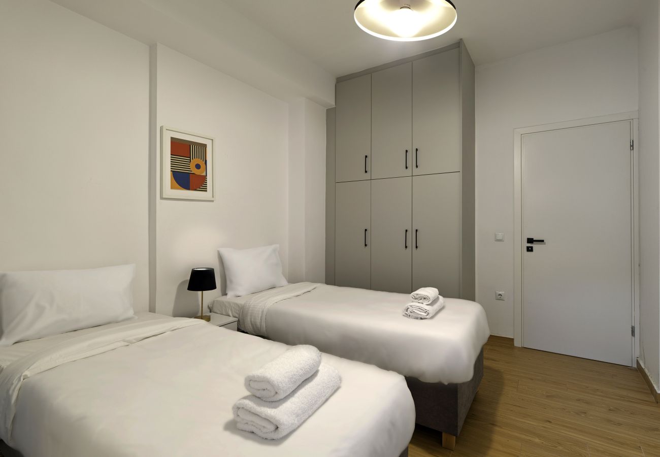 Apartment in Athens - Modern Comfort in Kipseli