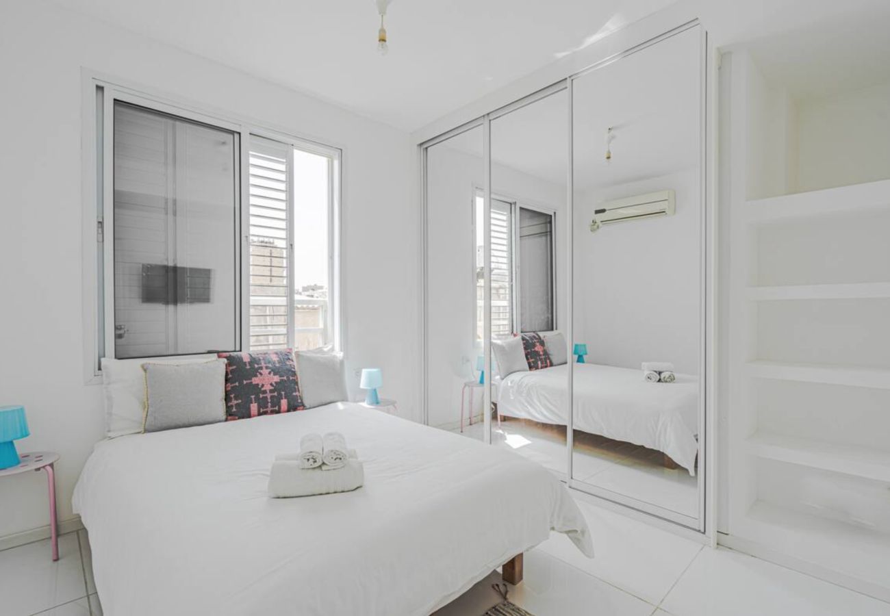 Apartment in Tel Aviv - Jaffa - Bright & Family Friendly Near Beach by FeelHome
