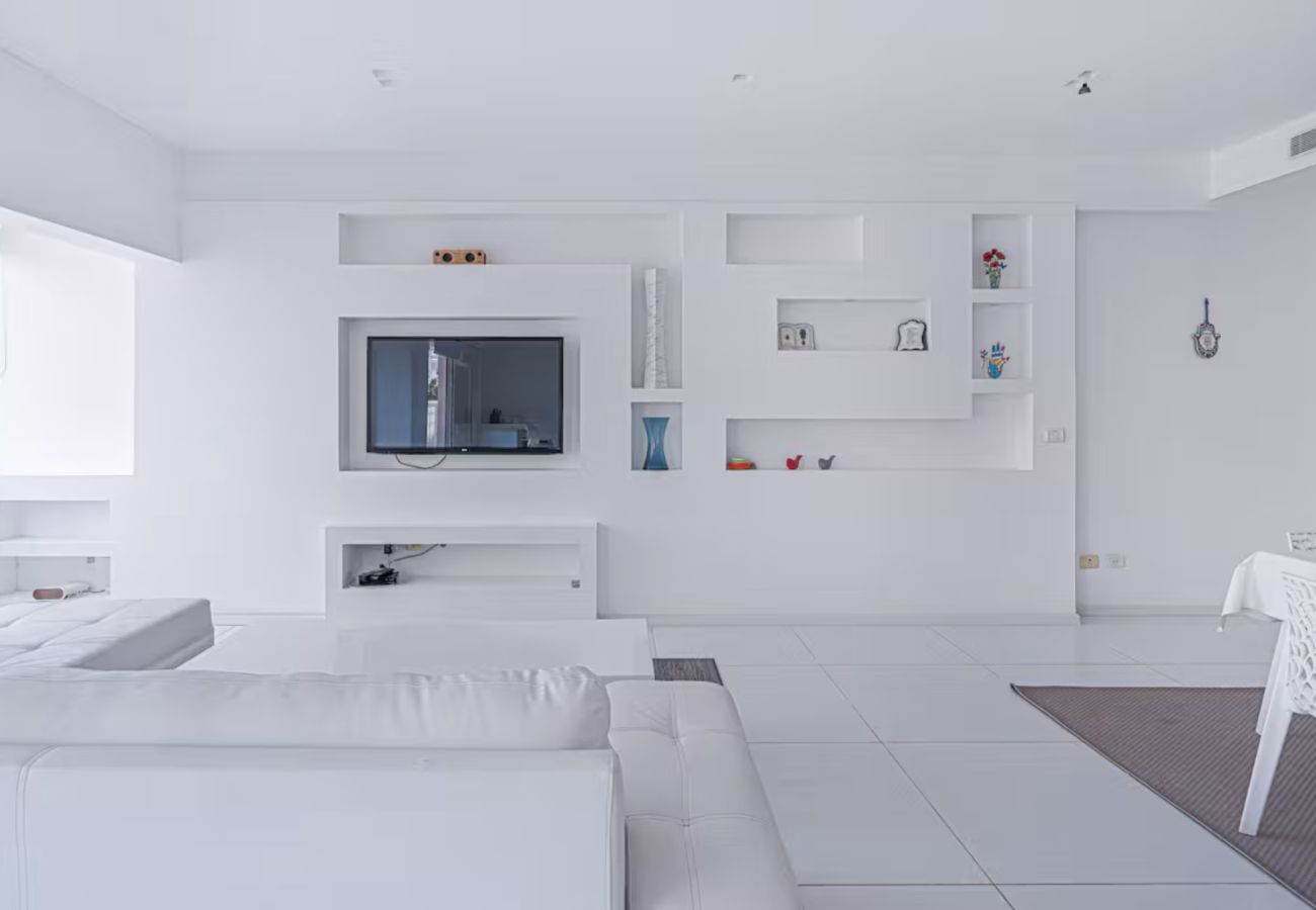 Apartment in Tel Aviv - Jaffa - Bright & Family Friendly Near Beach by FeelHome