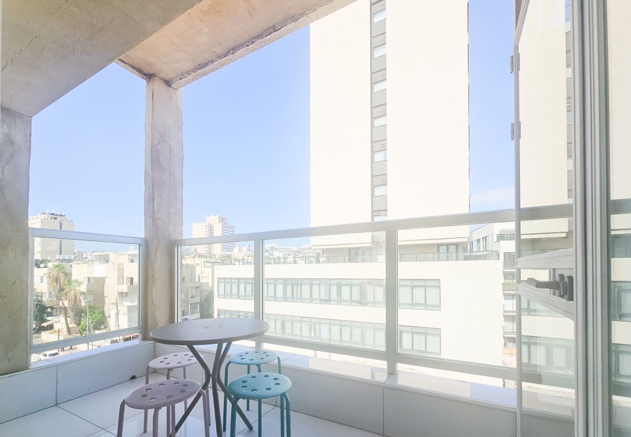 Apartment in Tel Aviv - Jaffa - MIKLAT Bright & Family Friendly Near Beach by FeelHome