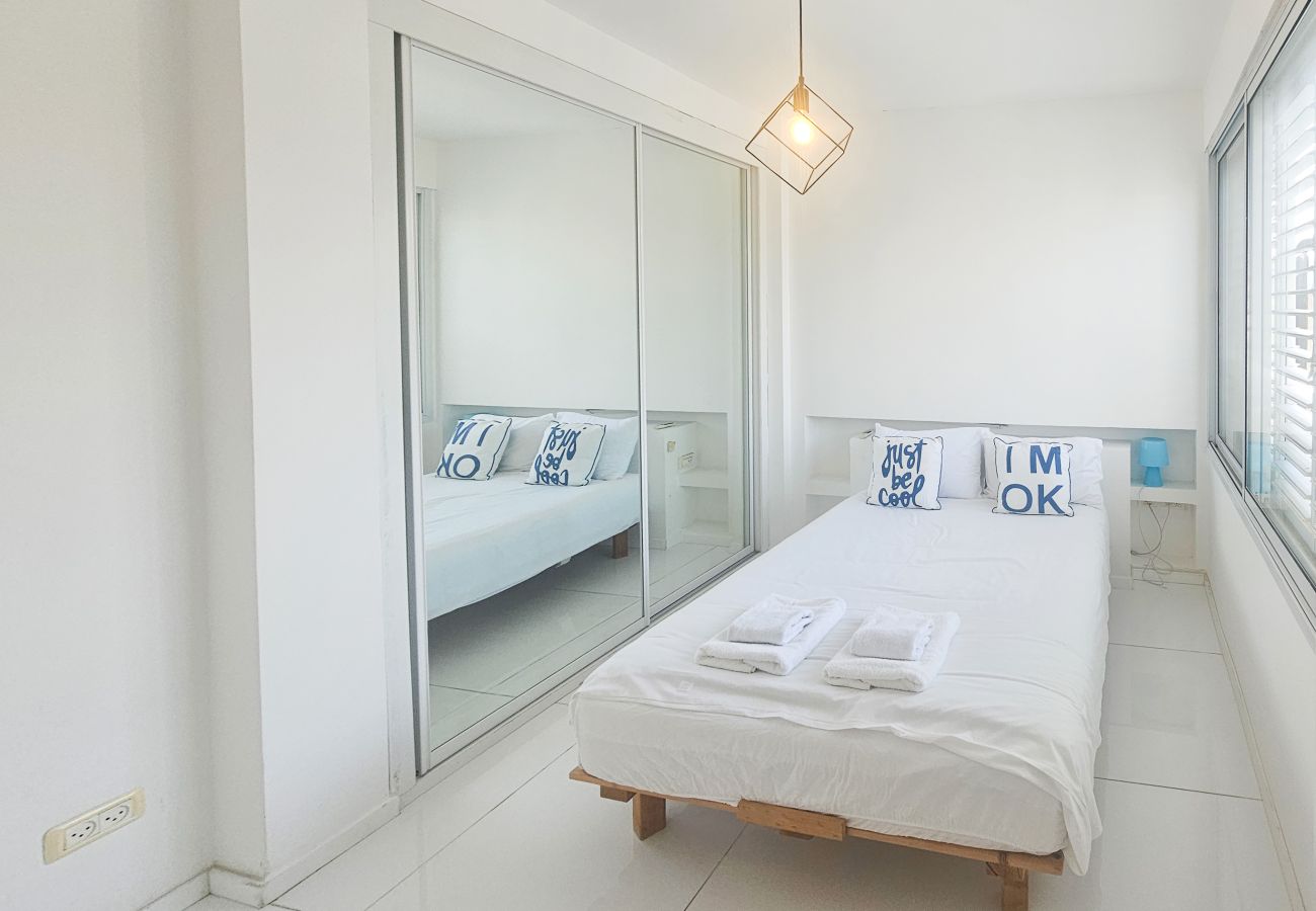 Apartment in Tel Aviv - Jaffa - MIKLAT Bright & Family Friendly Near Beach by FeelHome