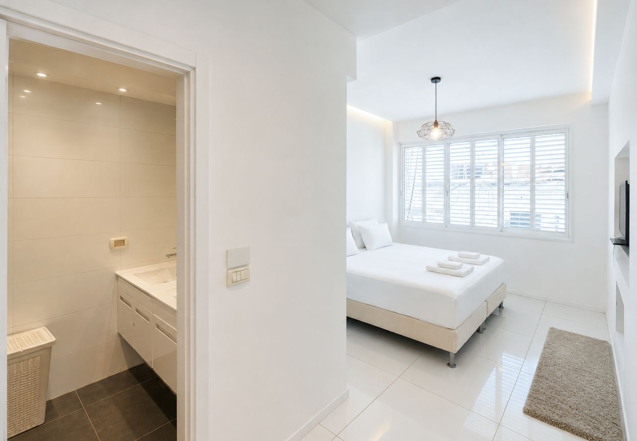 Apartment in Tel Aviv - Jaffa - MIKLAT Bright & Family Friendly Near Beach by FeelHome