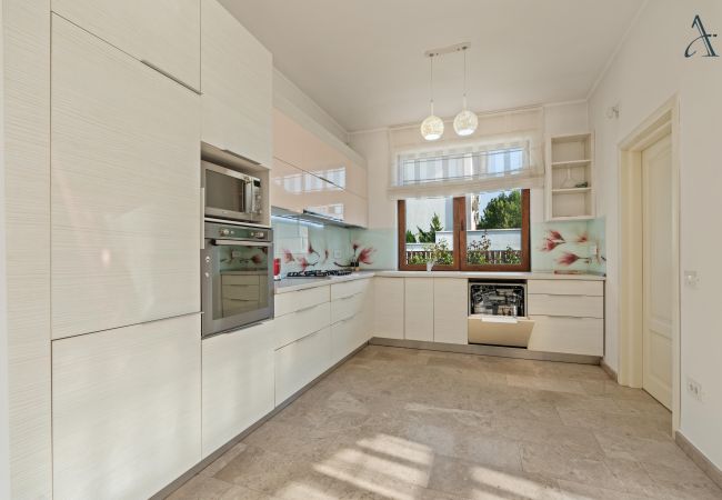 House in Bucharest - Art House House in Bucharest - Art House