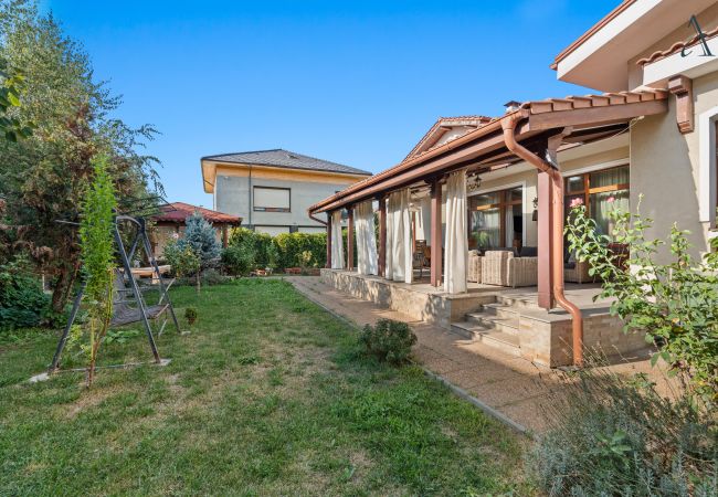 House in Bucharest - Art House House in Bucharest - Art House