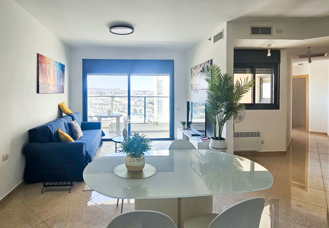 Apartment in Jerusalem - MAMAD Family Friendly New Condo by FeelHome