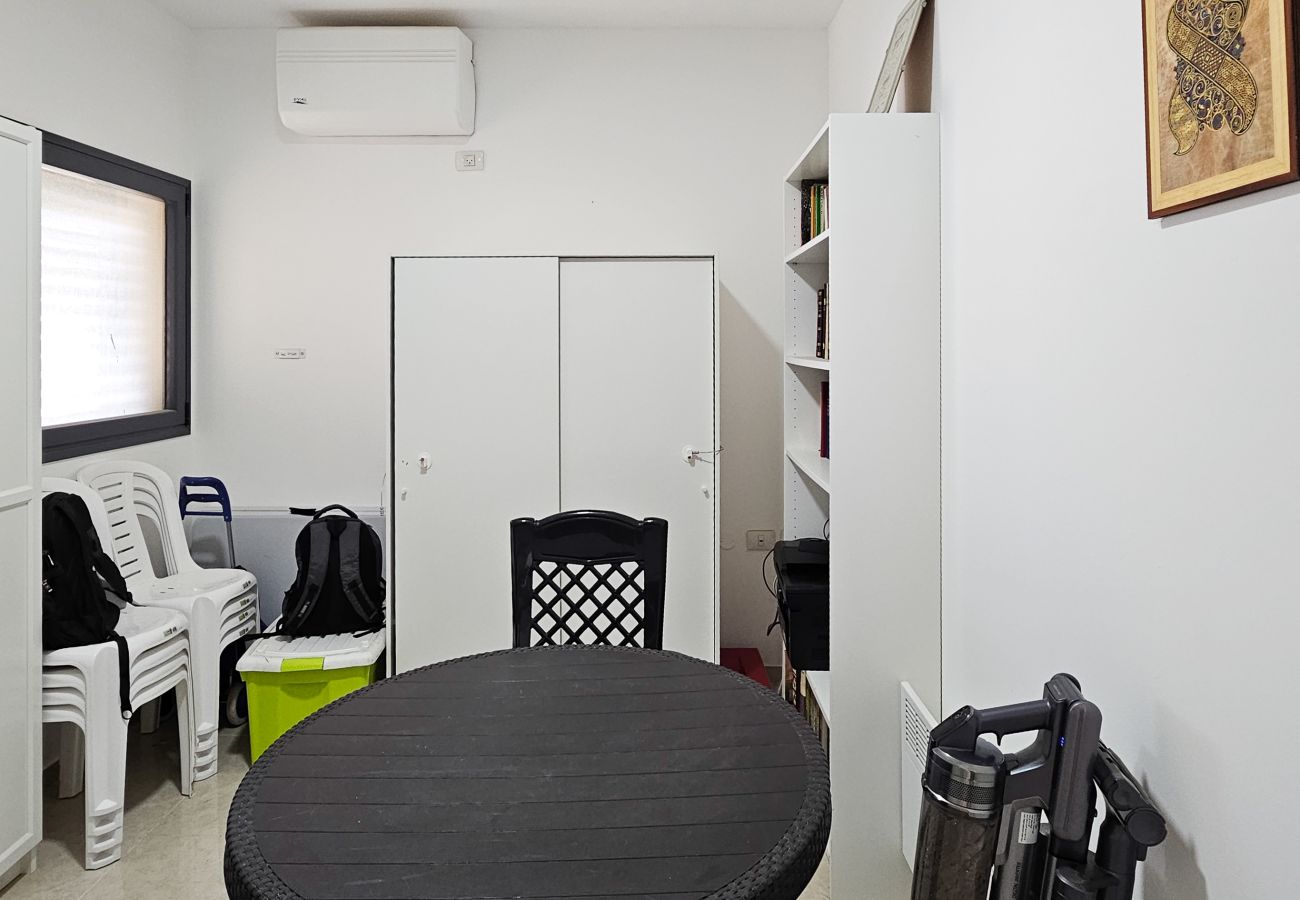 Apartment in Jerusalem - MAMAD Family Friendly New Condo by FeelHome