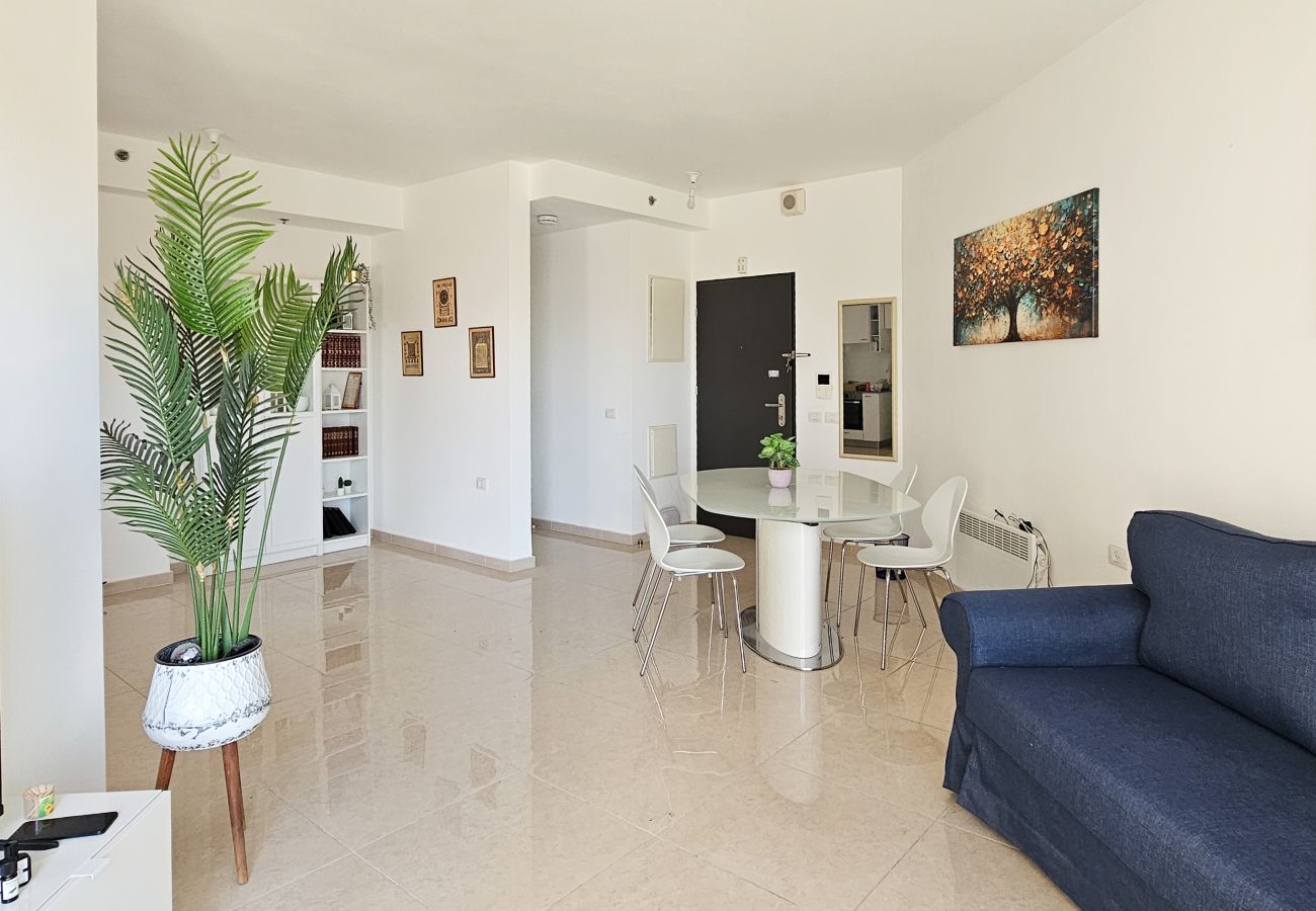 Apartment in Jerusalem - MAMAD Family Friendly New Condo by FeelHome