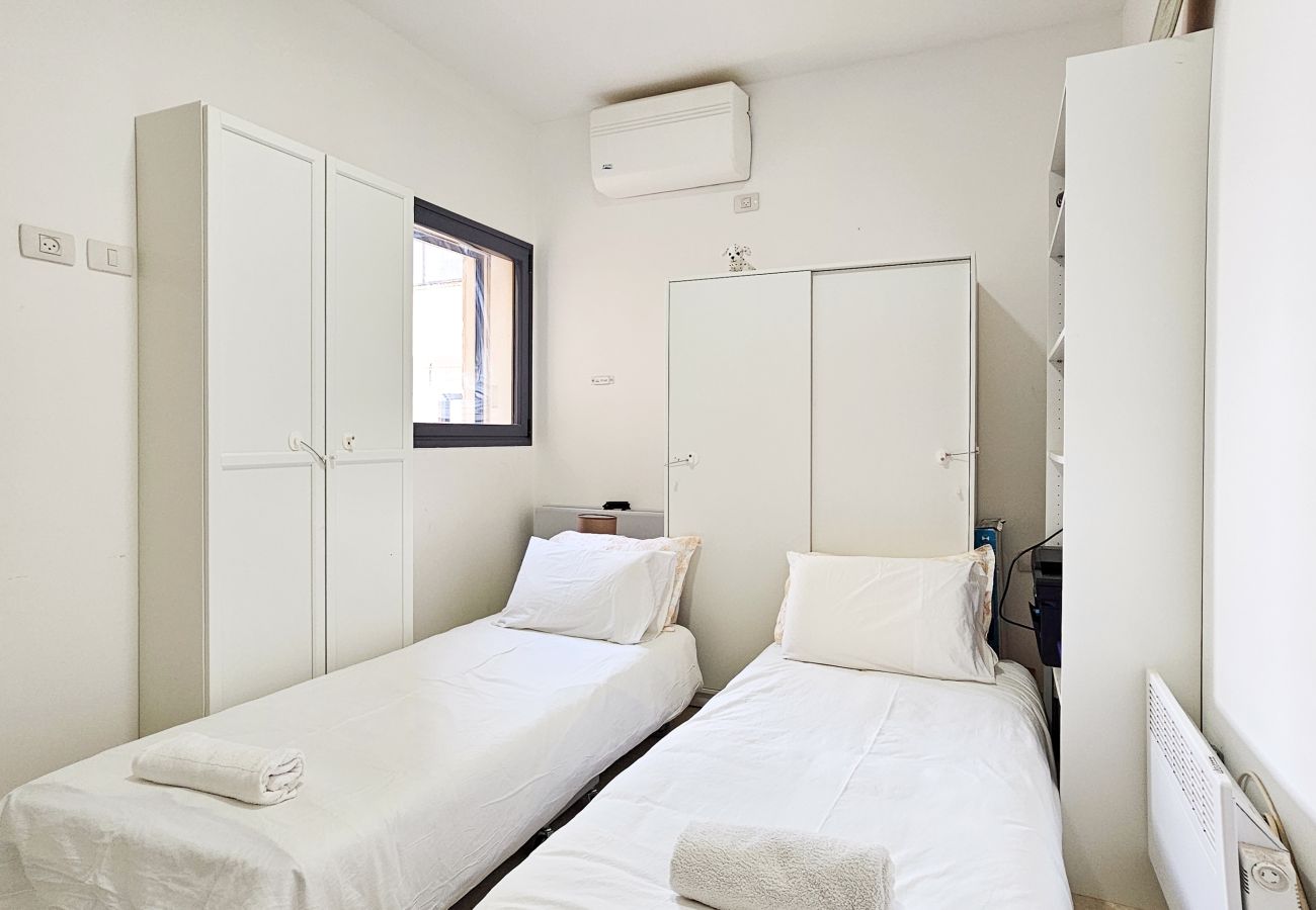 Apartment in Jerusalem - MAMAD Family Friendly New Condo by FeelHome