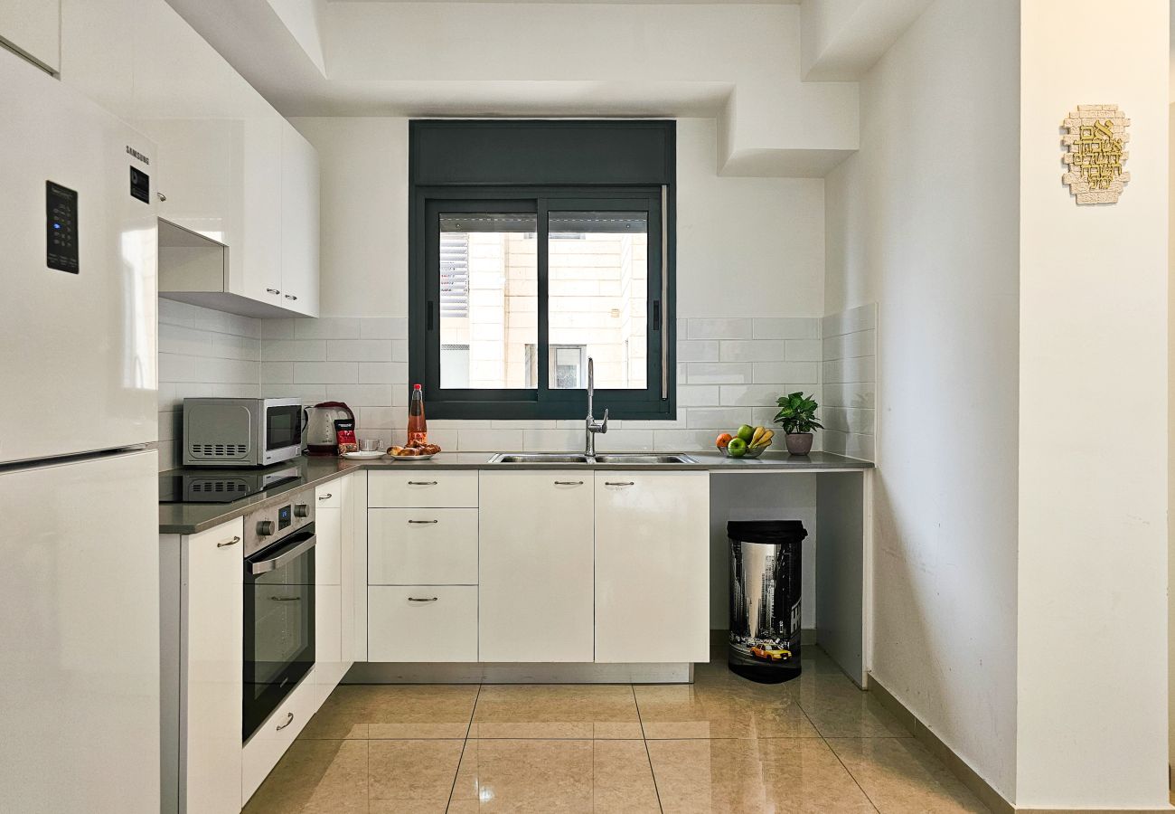Apartment in Jerusalem - MAMAD Family Friendly New Condo by FeelHome