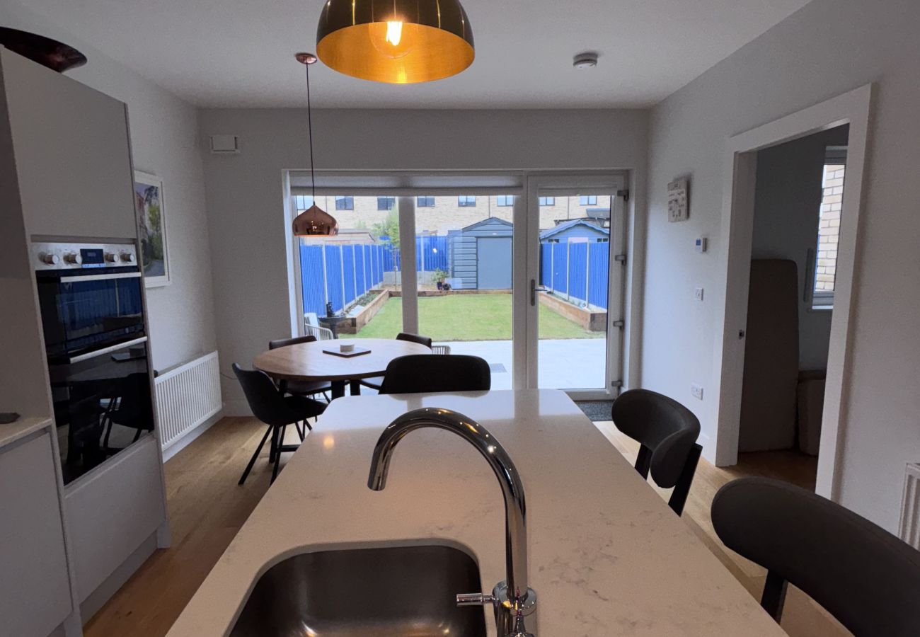 House in Baldoyle - Eloquent North Dublin House 