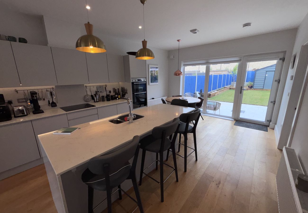 House in Baldoyle - Eloquent North Dublin House 