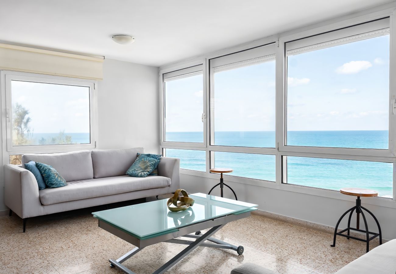 Villa in Beit Yanai - Cliffside Rustic & Charming Villa by FeelHome
