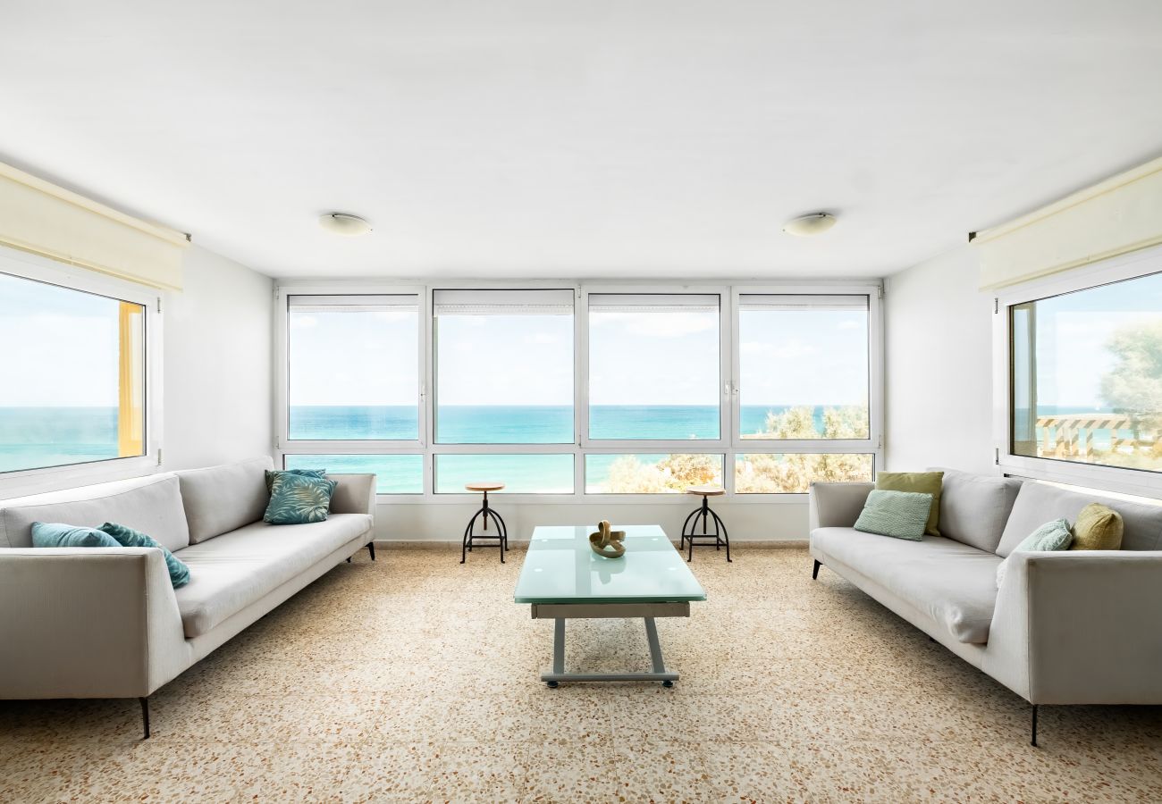 Villa in Beit Yanai - Cliffside Rustic & Charming Villa by FeelHome