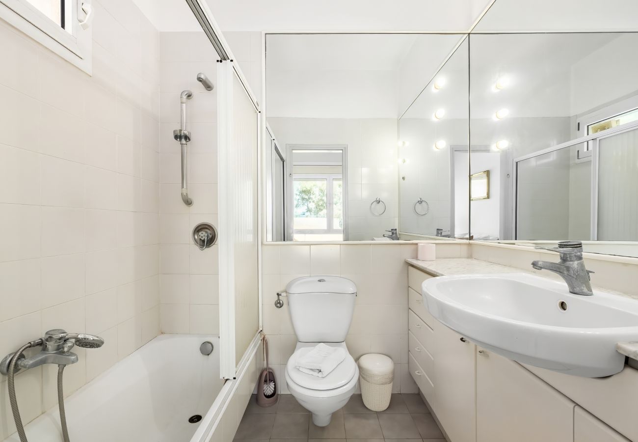 Villa in Beit Yanai - Cliffside Rustic & Charming Villa by FeelHome
