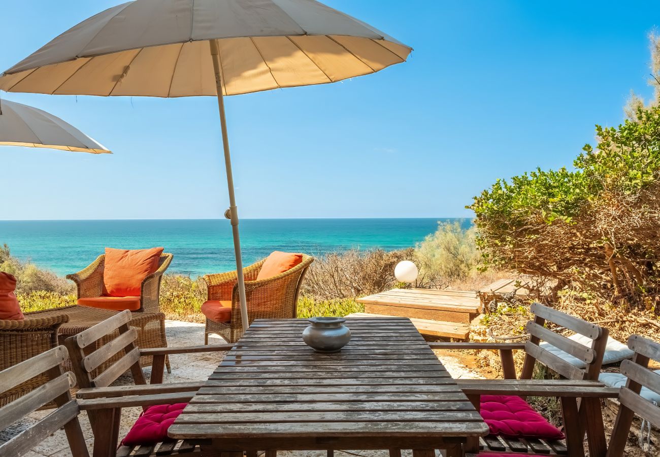 Villa in Beit Yanai - Cliffside Rustic & Charming Villa by FeelHome